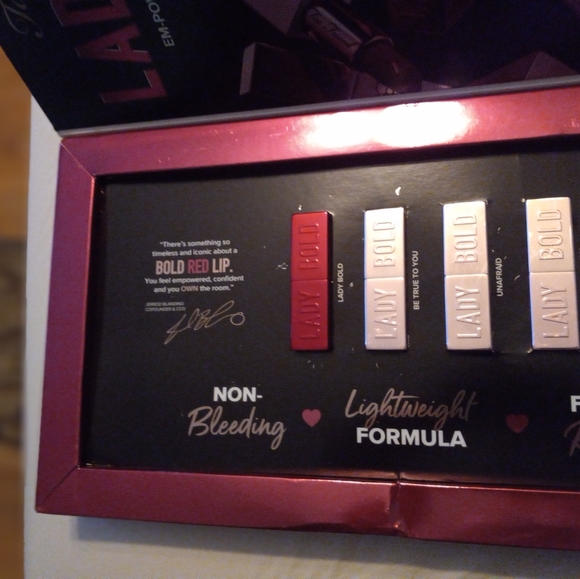 Too Faced Lady Bold Lipstick PR Set - Picture 3 of 5
